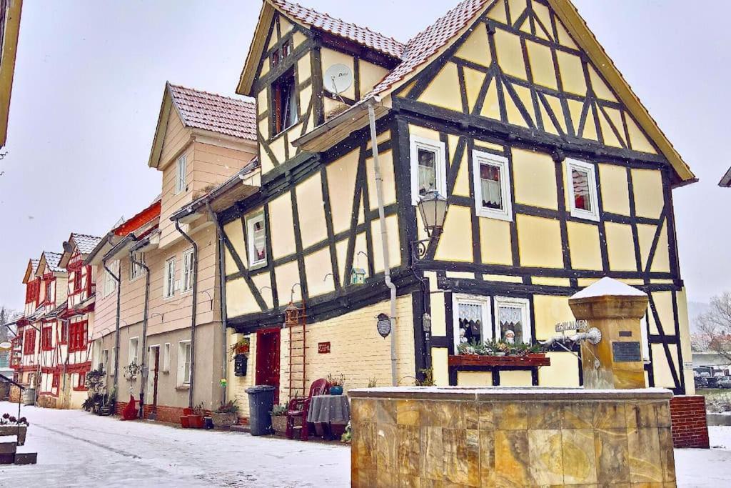 Fachwerkhaus Mitten In Der Altstadt - Ferien In Rotenburg โรเทนบวร์ก อัน แดร์ ฟุลดา ภายนอก รูปภาพ